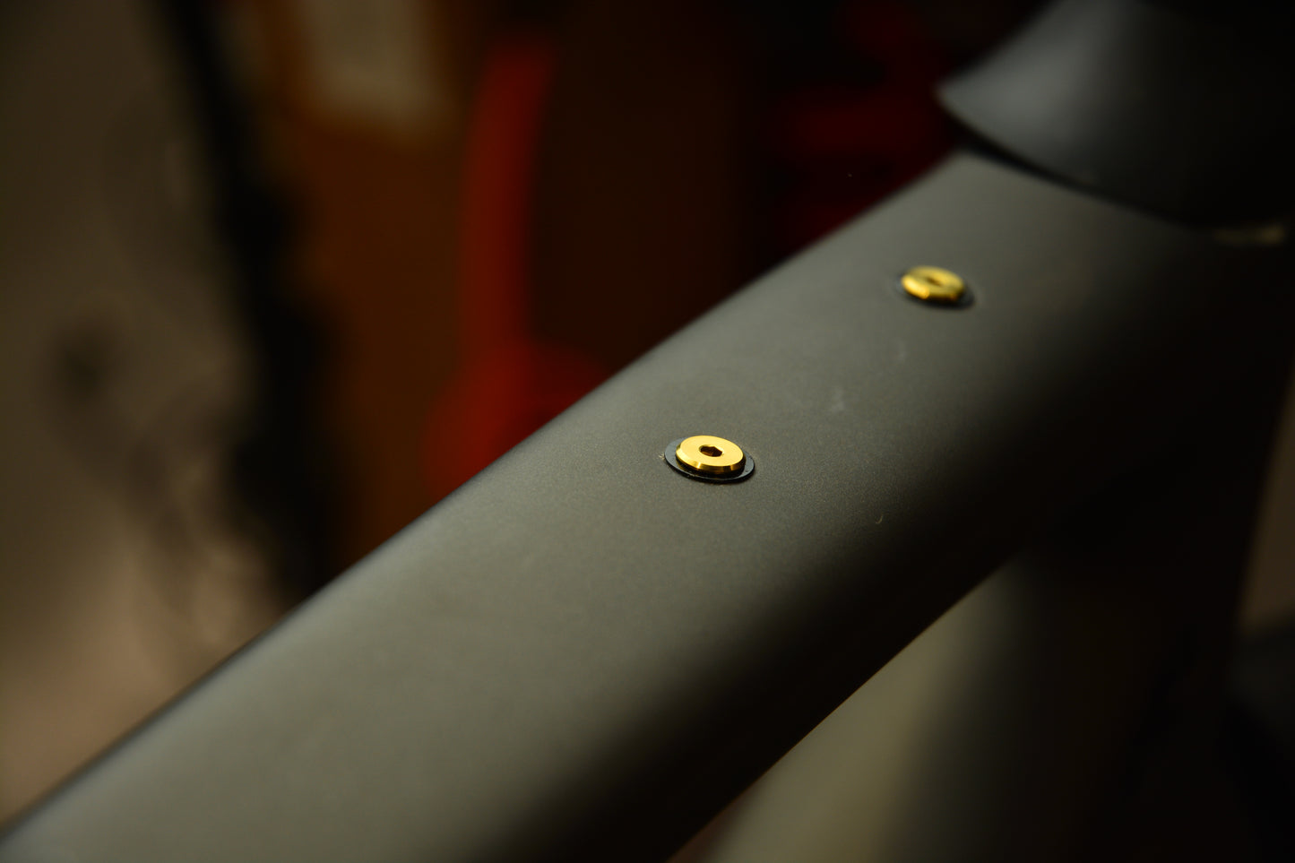 Signature Bottle Cage - Titanium Bolt