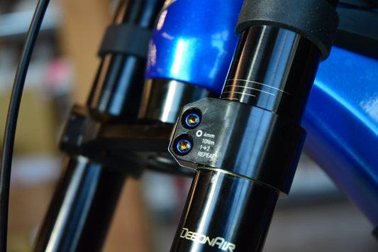 Rock Shox Boxxer D1 clamps - Titanium Bolt Kit